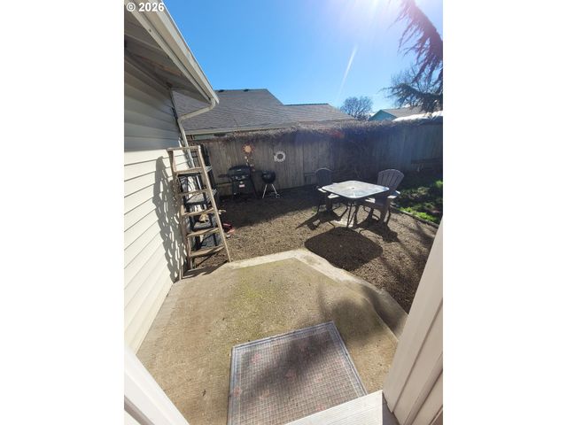 4548 CAMBON St, Eugene, OR 97402