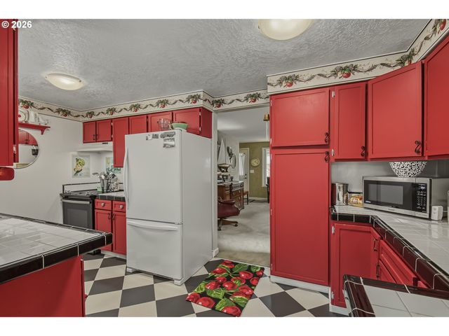 2235 Sw 194TH Ave, Beaverton, OR 97003