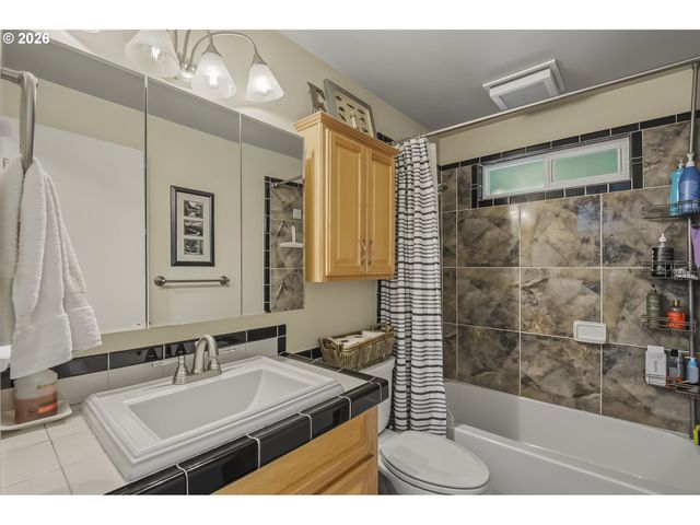 2235 Sw 194TH Ave, Beaverton, OR 97003