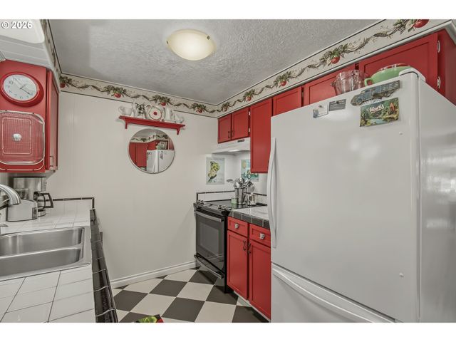 2235 Sw 194TH Ave, Beaverton, OR 97003