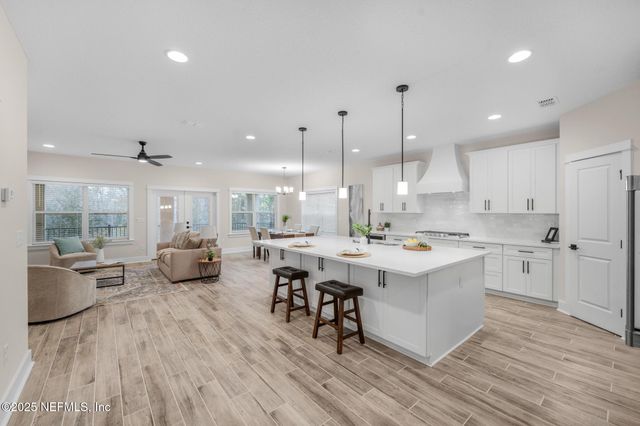 8863 AMALFI Court, Jacksonville, FL 32217