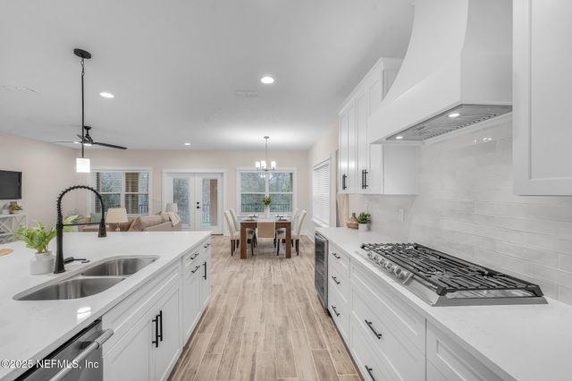 8863 AMALFI Court, Jacksonville, FL 32217