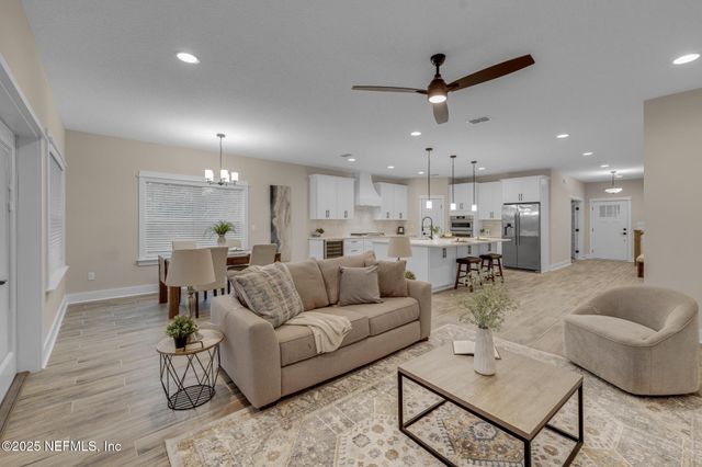 8863 AMALFI Court, Jacksonville, FL 32217