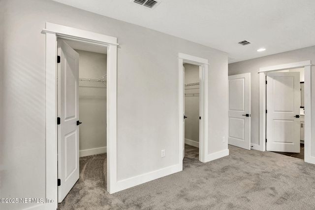 8863 AMALFI Court, Jacksonville, FL 32217