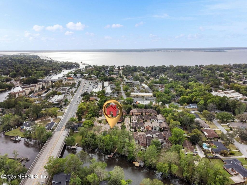 8863 AMALFI Court, Jacksonville, FL 32217