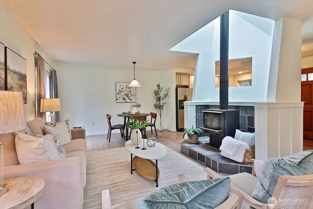 3654 Harper Street, Clinton, WA 98236