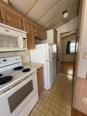 9514 BLACK BEAR DRIVE, Weeki Wachee, FL 34613