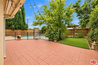 6848 Sylvia Avenue, Los Angeles, CA 91335