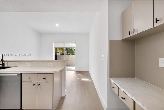 8354 NW 142nd St, Miami Lakes, FL 33016