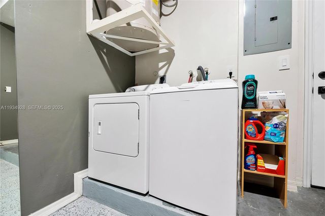 8354 NW 142nd St, Miami Lakes, FL 33016