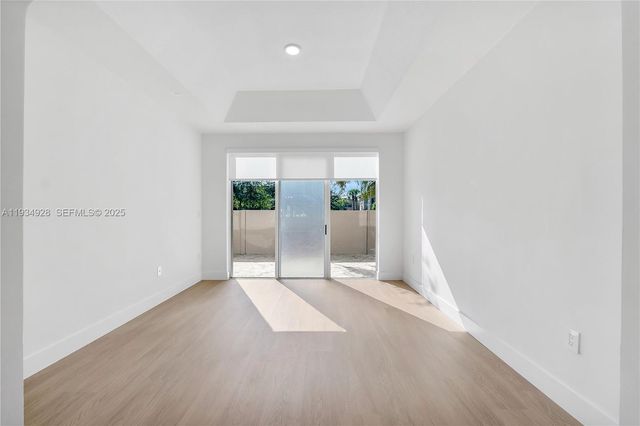 8354 NW 142nd St, Miami Lakes, FL 33016