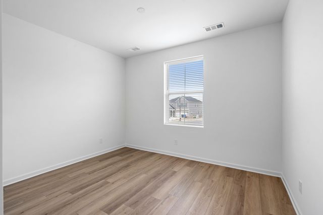 3316 Laurel Brook Ct, Columbia, TN 38401