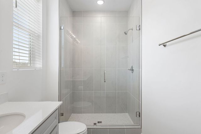 3316 Laurel Brook Ct, Columbia, TN 38401