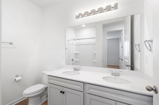 3316 Laurel Brook Ct, Columbia, TN 38401