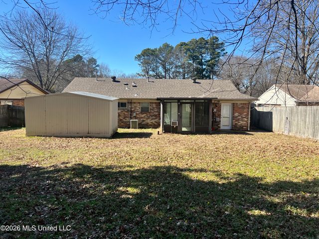 7736 Charleston Drive, Southaven, MS 38671