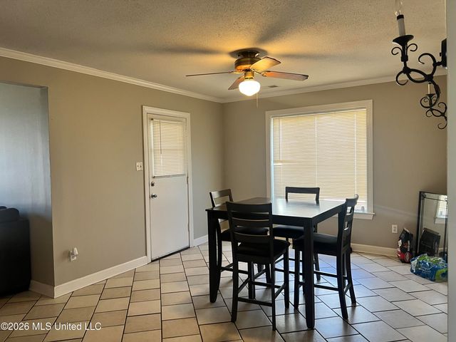 7736 Charleston Drive, Southaven, MS 38671