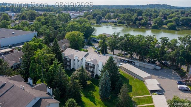 4929 Harbor Point Drive, Waterford Charter Township, MI 48329