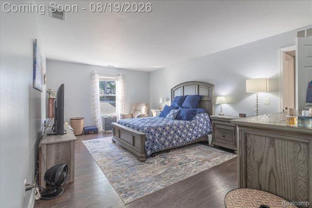 4929 Harbor Point Drive, Waterford Charter Township, MI 48329
