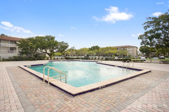 151 SW 135th Terrace 302T, Pembroke Pines, FL 33027