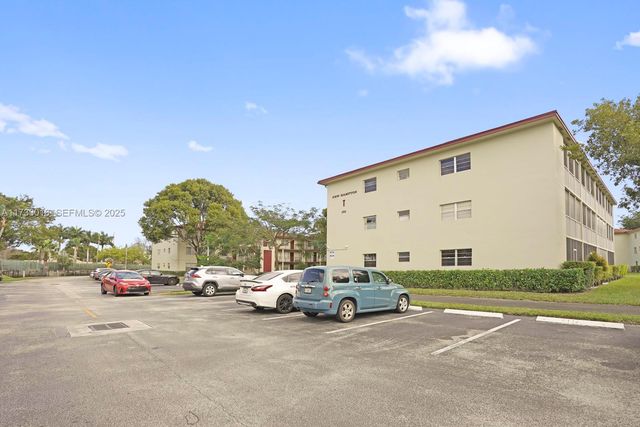 151 SW 135th Terrace 302T, Pembroke Pines, FL 33027