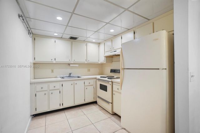 151 SW 135th Terrace 302T, Pembroke Pines, FL 33027