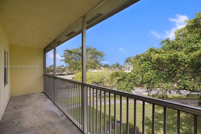 151 SW 135th Terrace 302T, Pembroke Pines, FL 33027