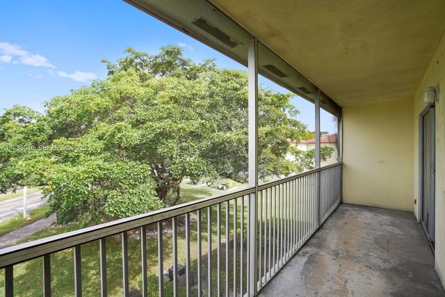 151 SW 135th Terrace 302T, Pembroke Pines, FL 33027