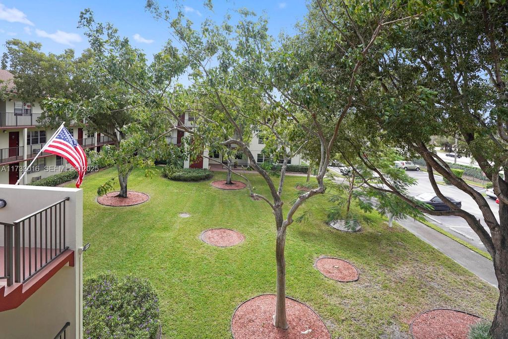 151 SW 135th Terrace 302T, Pembroke Pines, FL 33027