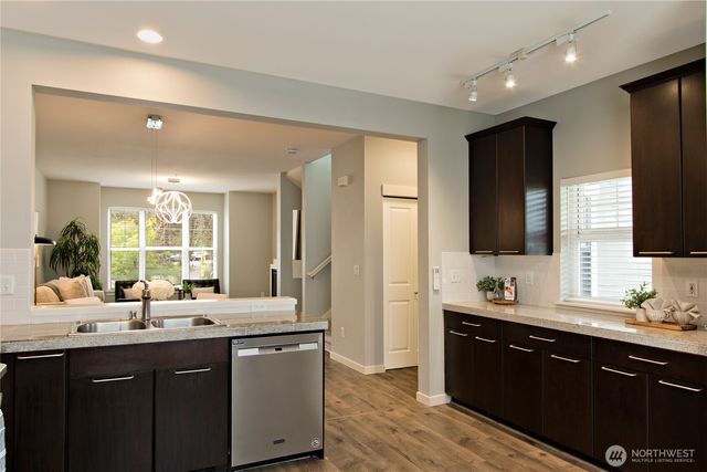 1843 NE Kenyon Court, Issaquah, WA 98029
