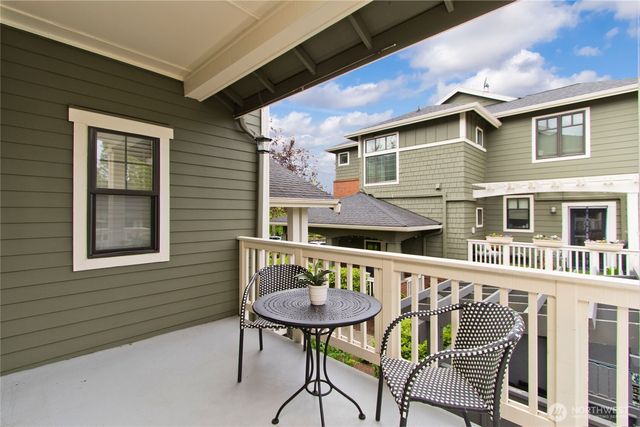 1843 NE Kenyon Court, Issaquah, WA 98029