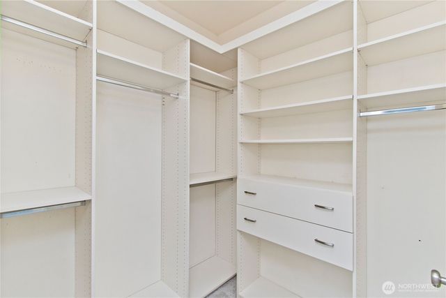 1843 NE Kenyon Court, Issaquah, WA 98029