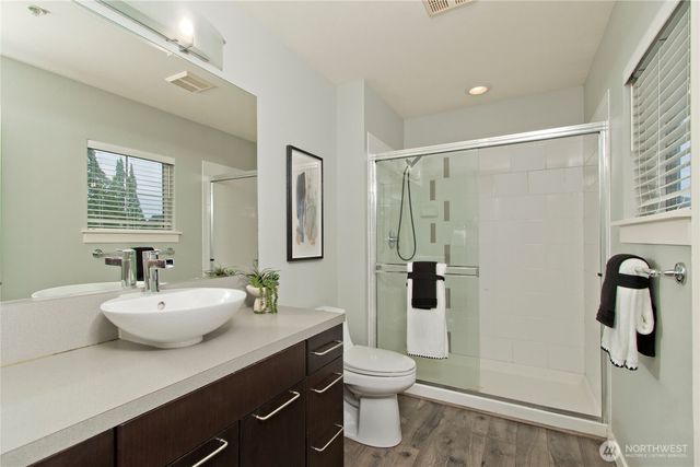 1843 NE Kenyon Court, Issaquah, WA 98029