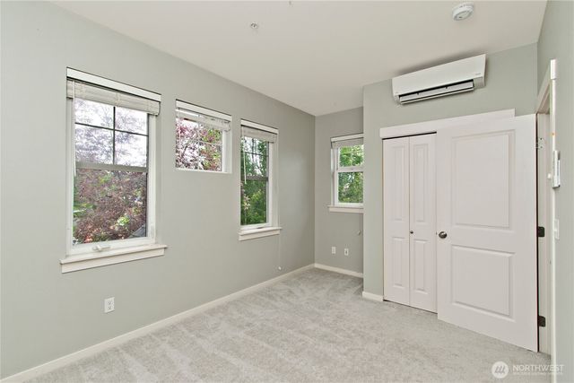 1843 NE Kenyon Court, Issaquah, WA 98029