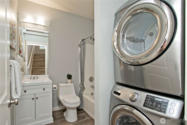 1843 NE Kenyon Court, Issaquah, WA 98029