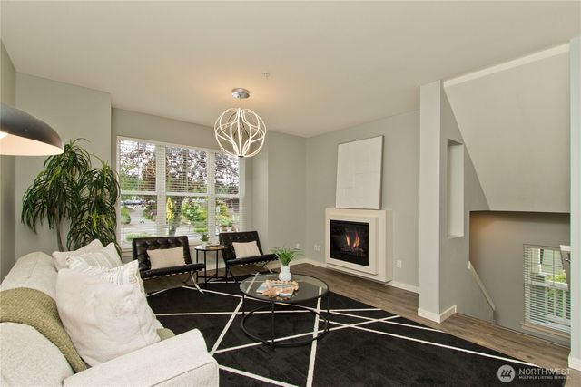 1843 NE Kenyon Court, Issaquah, WA 98029
