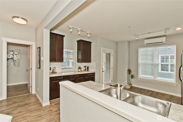 1843 NE Kenyon Court, Issaquah, WA 98029