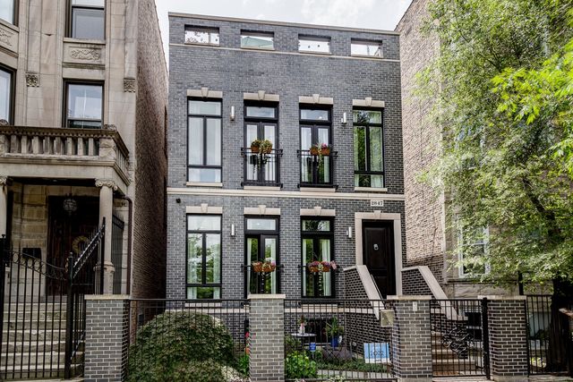 2847 W Division Street, Chicago, IL 60622