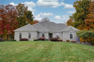 8 Balsam Drive, Ogden, NY 14559