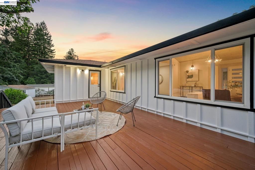 Image 46 of property listing at 31067 Palomares Rd, Castro Valley, CA 94552