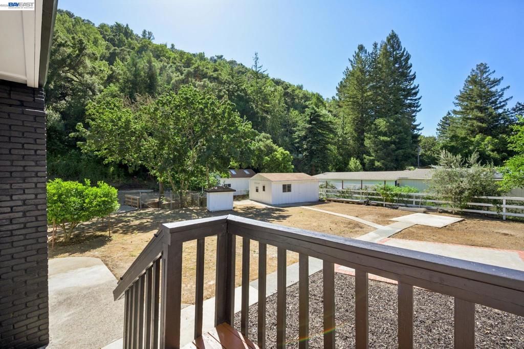 Image 51 of property listing at 31067 Palomares Rd, Castro Valley, CA 94552