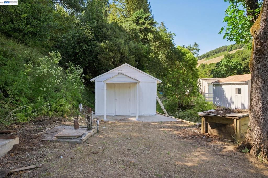 Image 57 of property listing at 31067 Palomares Rd, Castro Valley, CA 94552