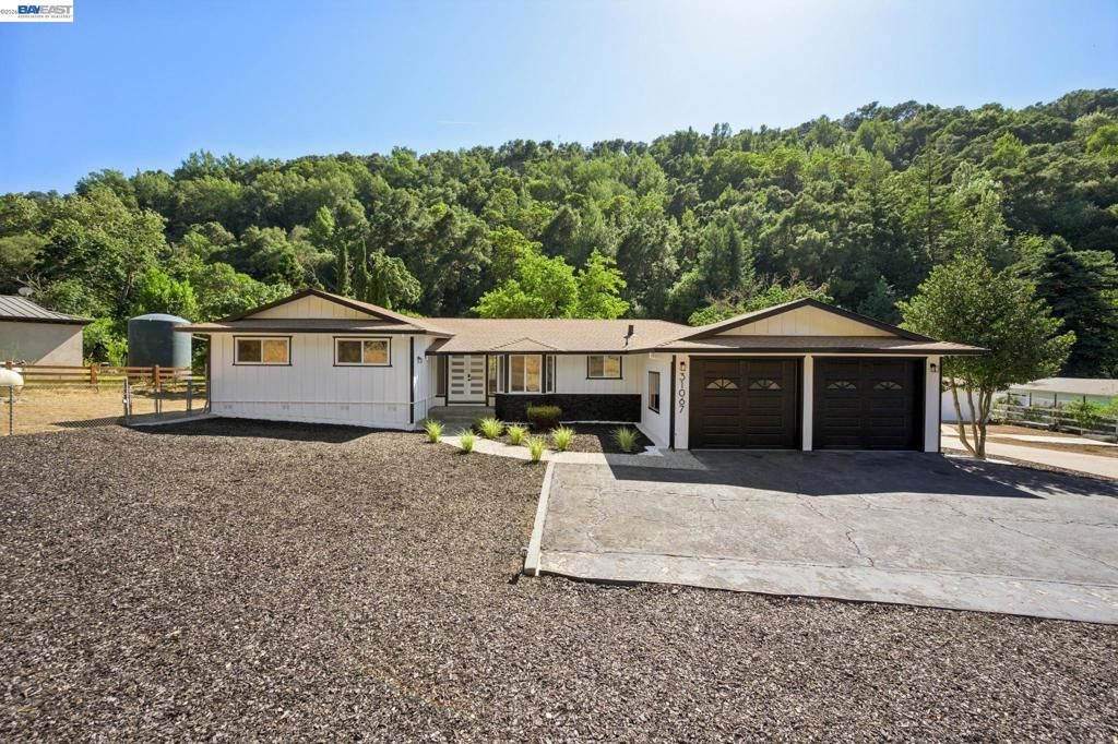 Image 58 of property listing at 31067 Palomares Rd, Castro Valley, CA 94552