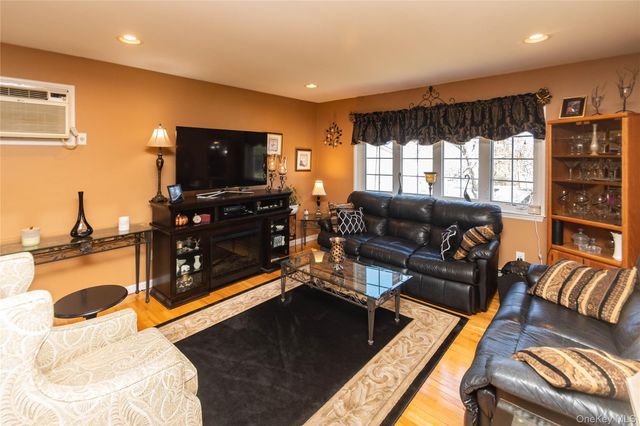 135 Highland Avenue, Monroe, NY 10950