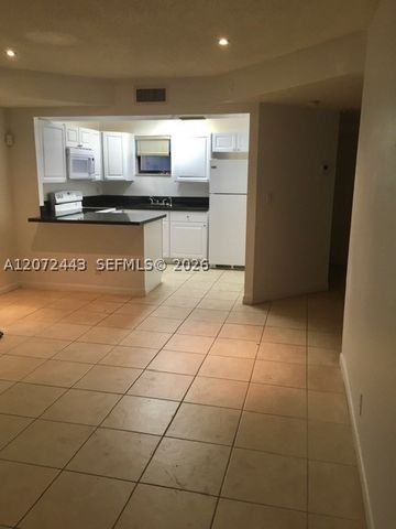 8290 Lake Dr 144, Doral, FL 33166