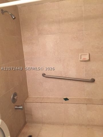 8290 Lake Dr 144, Doral, FL 33166