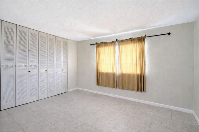 1225 NE 124th St 49C, North Miami, FL 33161