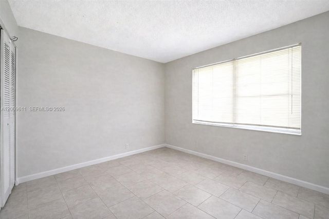 1225 NE 124th St 49C, North Miami, FL 33161