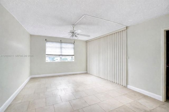 1225 NE 124th St 49C, North Miami, FL 33161
