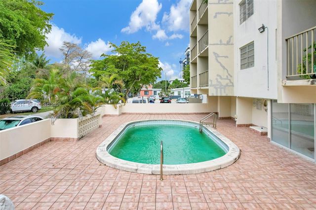 1225 NE 124th St 49C, North Miami, FL 33161