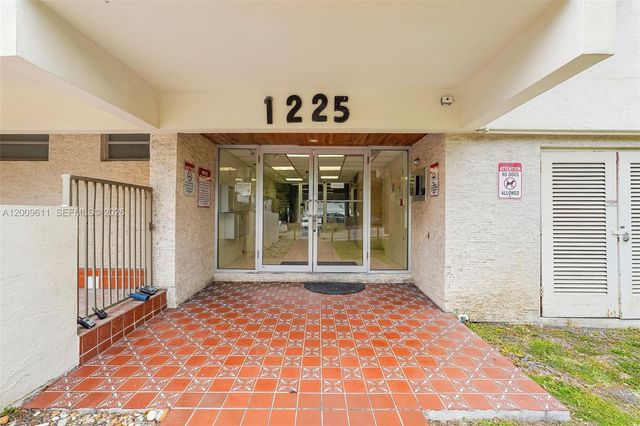 1225 NE 124th St 49C, North Miami, FL 33161